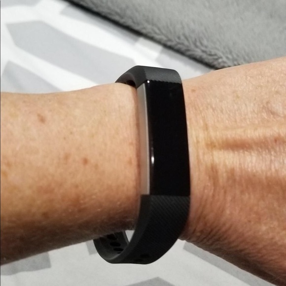 fitbit - Picture 4 of 5